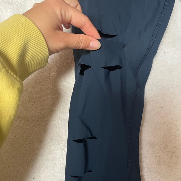 alo leggings - Picture 2 of 5